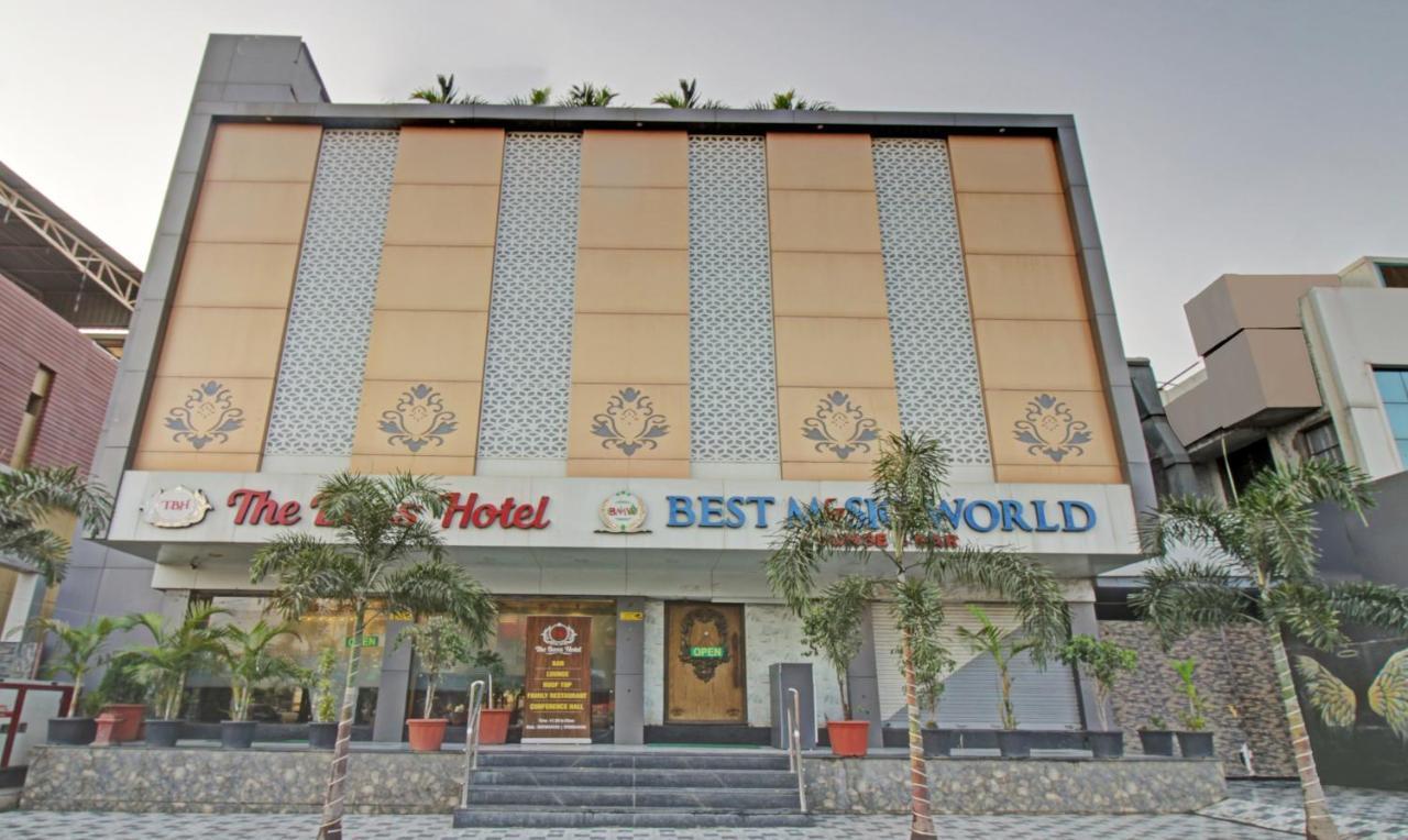 Отель Treebo The Boss Raipur  Экстерьер фото