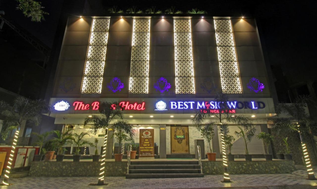 Отель Treebo The Boss Raipur  Экстерьер фото